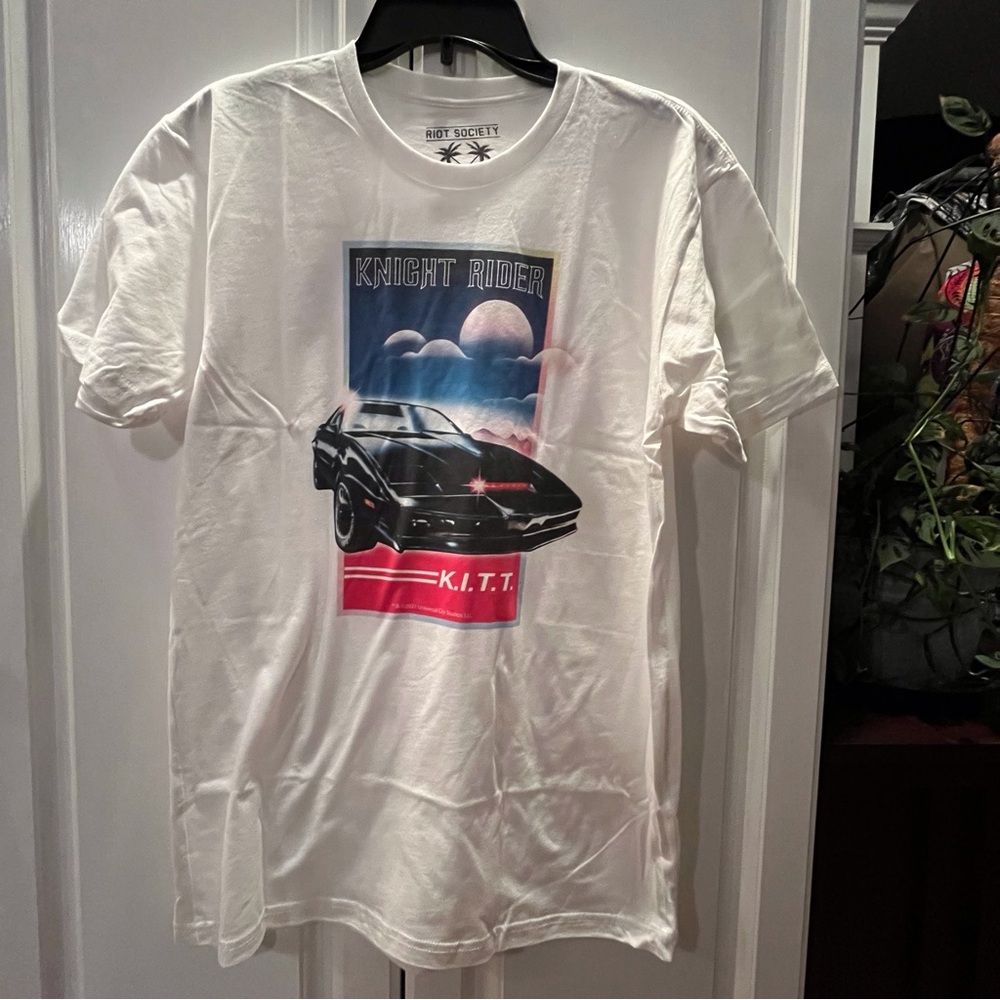 Riot Society Knight Rider Tee. Large graphic screen. Short sleeves. Mens Medium.